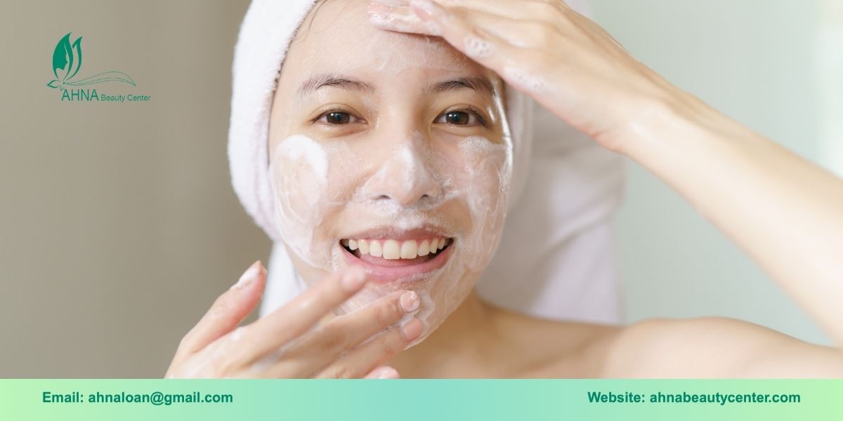 Vì sao da nhạy cảm cần sữa rửa mặt chuyên biệt?